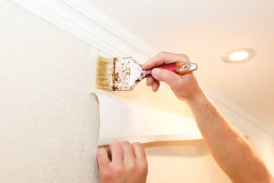 Pose de papier peint à Cruzy — revêtements muraux et toiles de verre